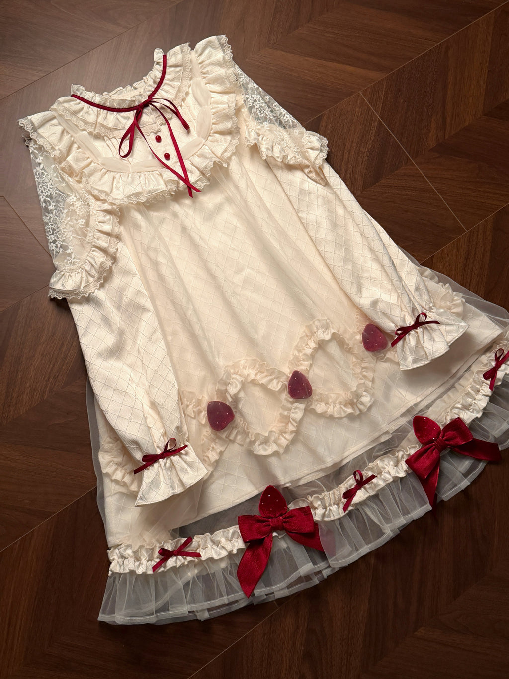 Sweet Lolita Strawberry Cream Cake OP Dress Doll-Style Long-Sleeve Gown