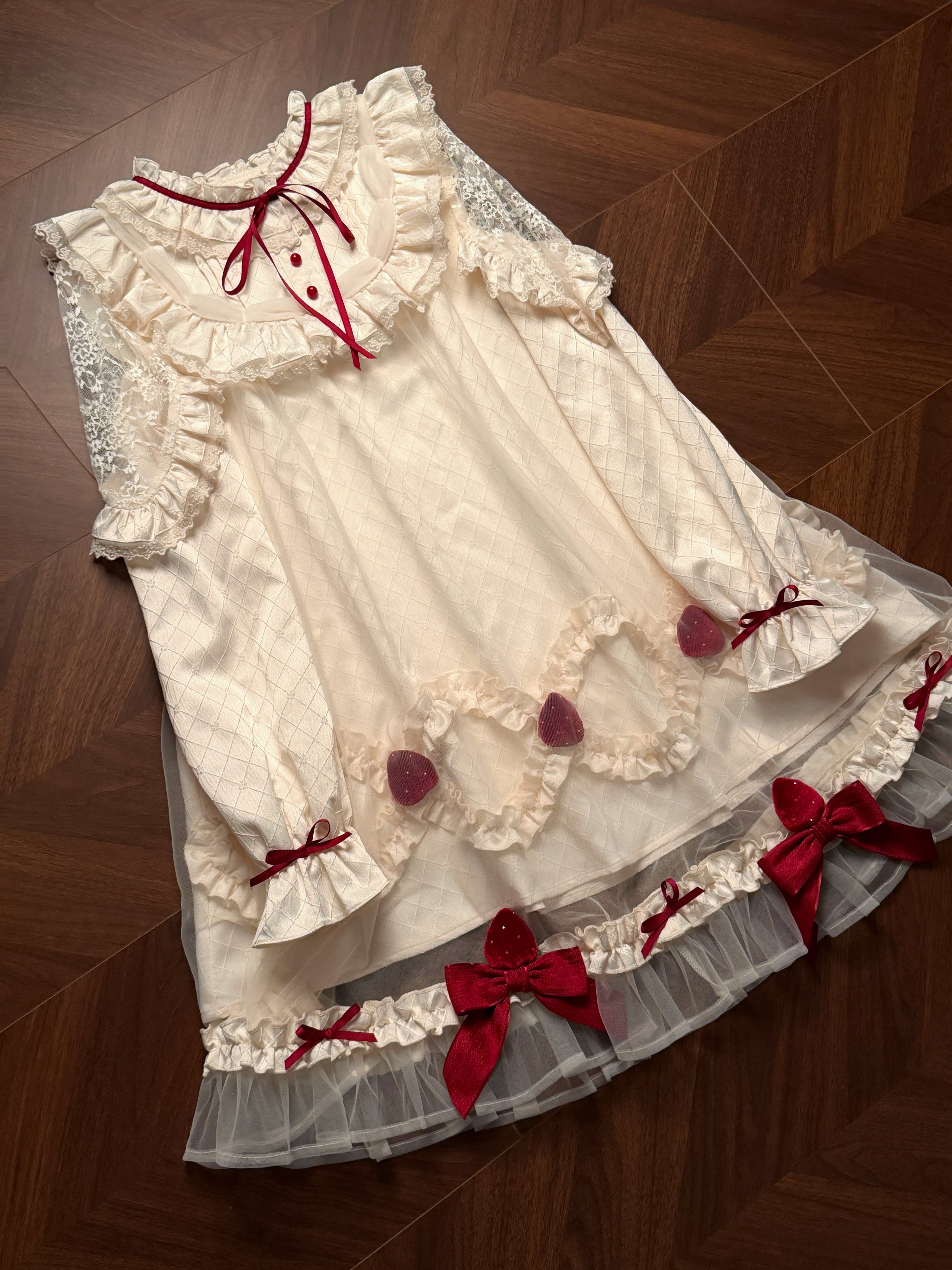 Sweet Lolita Strawberry Cream Cake OP Dress Doll-Style Long-Sleeve Gown